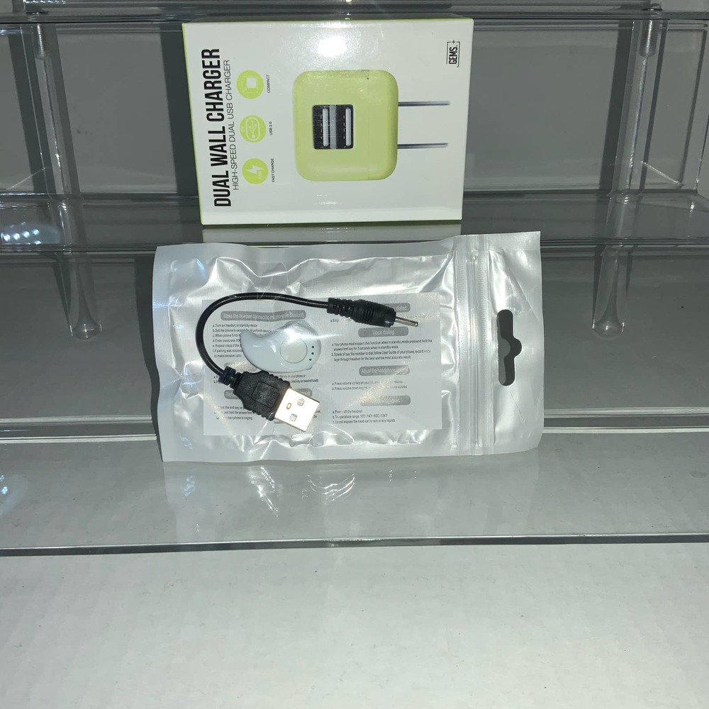 Wireless Bluetooth earbuds